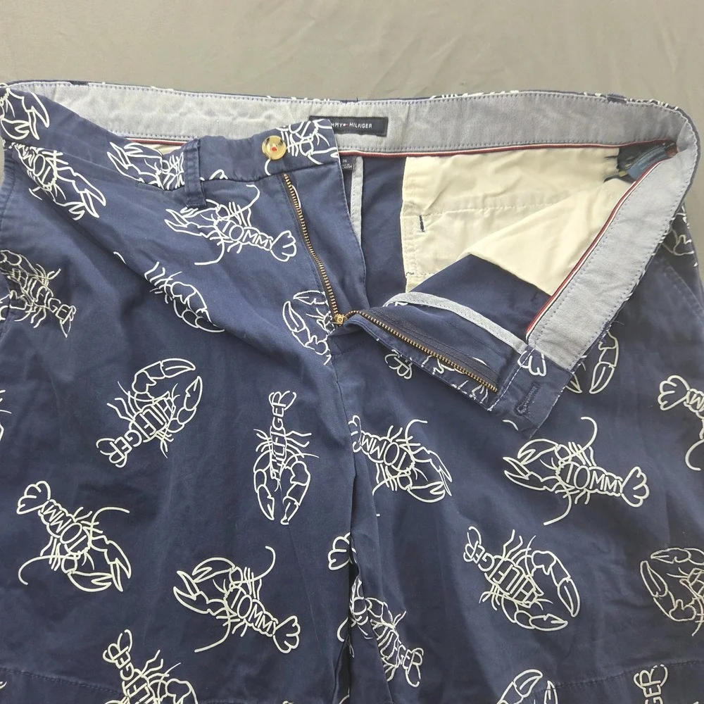 Tommy Hilfiger Men's 36 Navy Blue Lobster Print Preppy Shorts